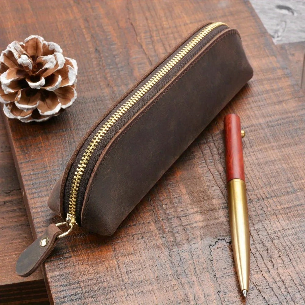 Vintage Leather Zipper Pencil Case – Timeless Simplicity for Everyday Essentials
