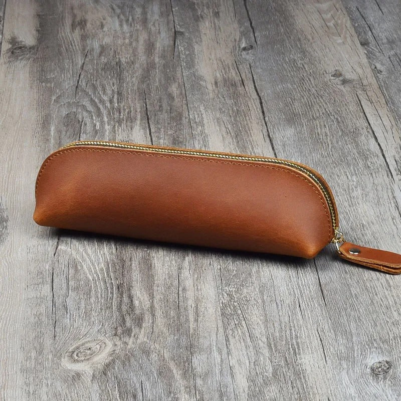 Vintage Leather Zipper Pencil Case – Timeless Simplicity for Everyday Essentials